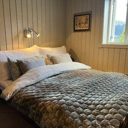 Family With Panoramic View Near Vikerfjellet Hébergement de vacances *